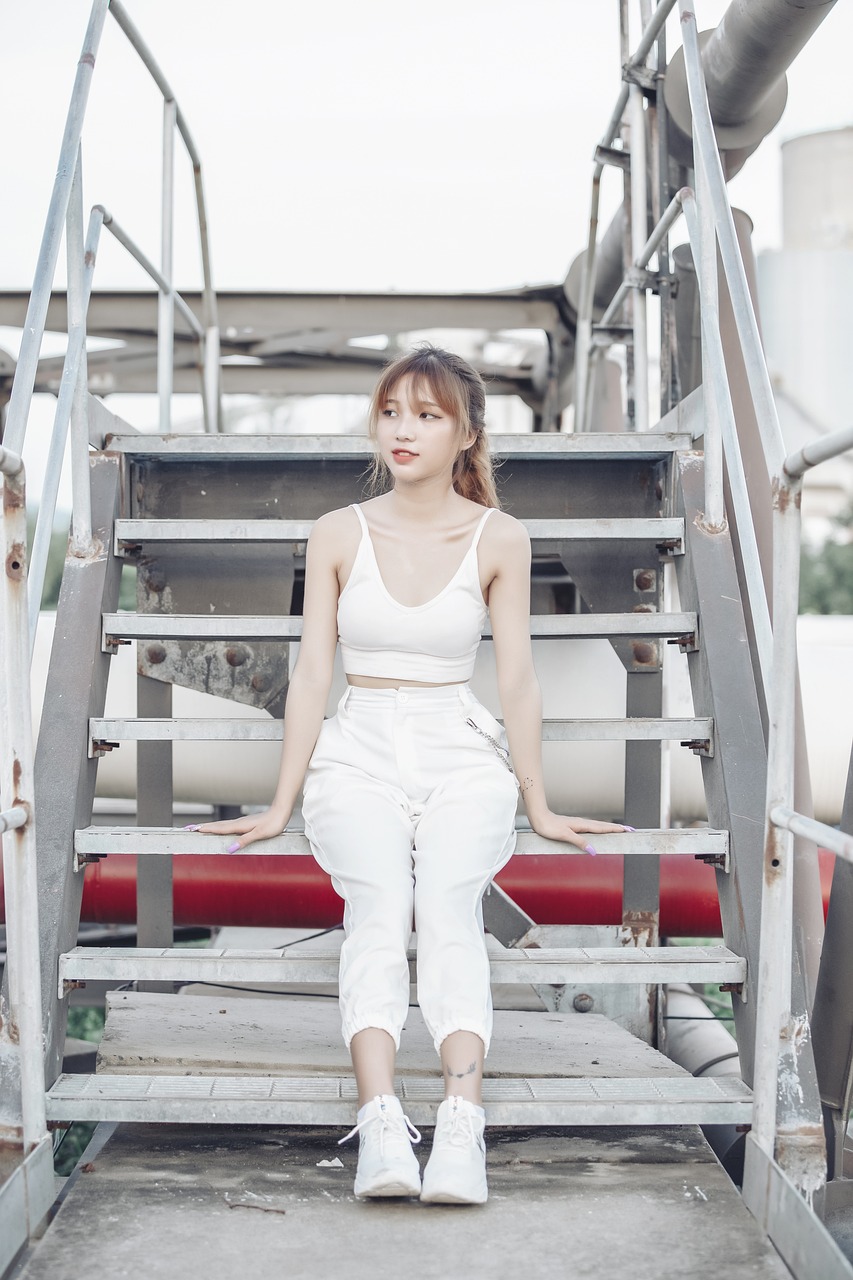女人 型 姿势 休闲 衣服 桥 亚裔