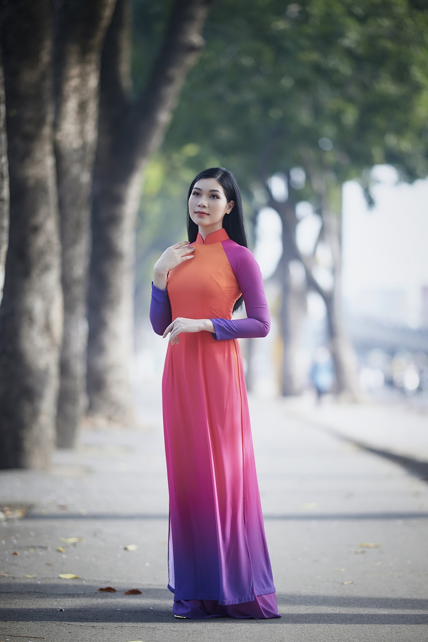 女人 型 肖像 姿势 连衣裙 风格 时尚 摆姿势 少女 女孩 建 模 女性 女人肖像 越南语 亚裔 户外