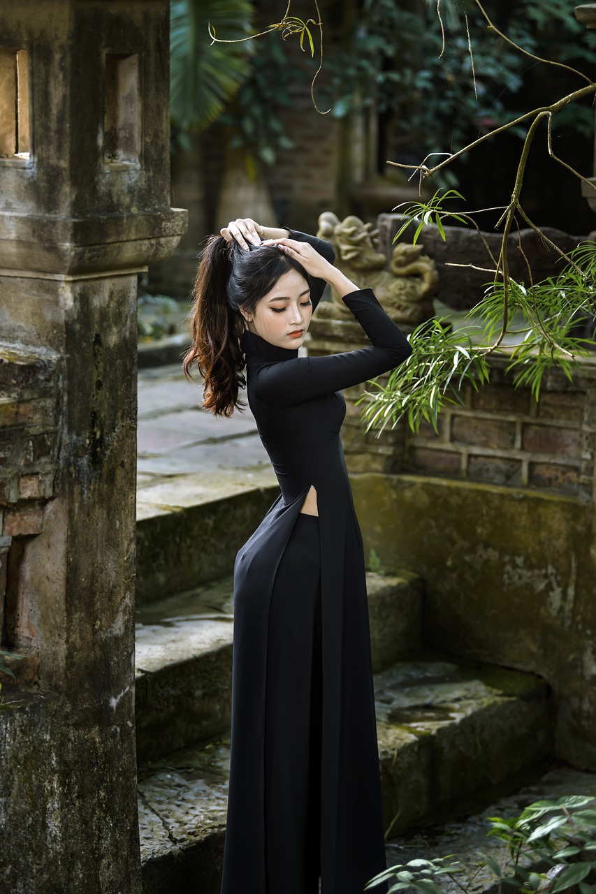 女人 连衣裙 时尚 肖像 áo dài 传统的 女孩 女性 美 美丽 姿势 型 越南语 亚裔